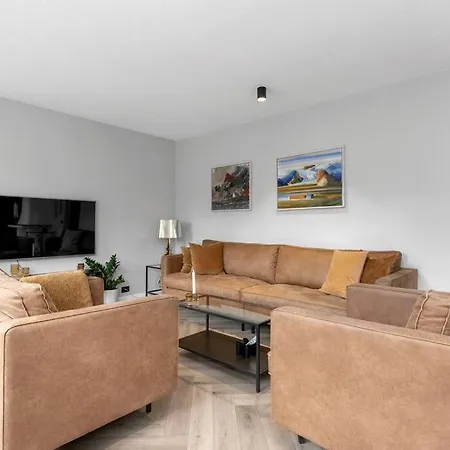 A Modern And Stylish Furnished House In Reykjavik Villa Exterior photo