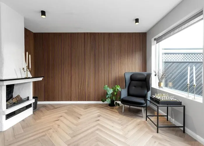 A Modern And Stylish Furnished House In Reykjavik